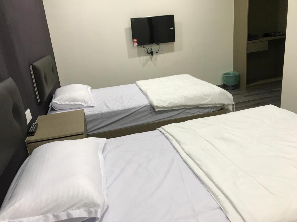 Oyo 90506 Z Stay Inn Hotel Simpang Renggam Dış mekan fotoğraf