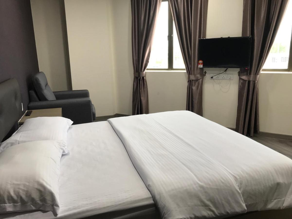 Oyo 90506 Z Stay Inn Hotel Simpang Renggam Dış mekan fotoğraf